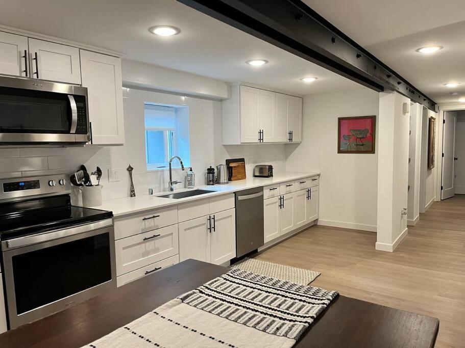 Modern, New & Industrial In Georgetown Villa Seattle Exterior photo