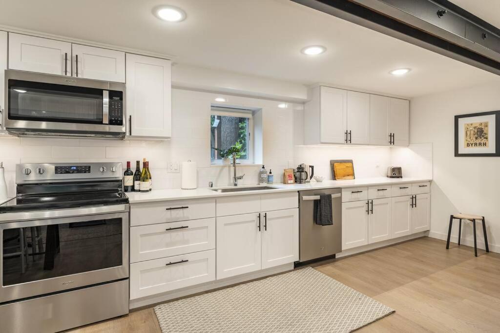 Modern, New & Industrial In Georgetown Villa Seattle Exterior photo